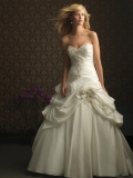 Ivory Strapless Romantic Taffeta Ball Gown (ZB01090)