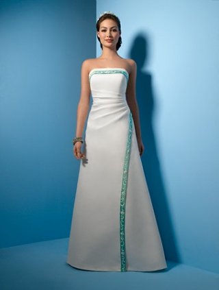 Slim A-line Strapless Sweep Train Wedding Dress (yz0381)