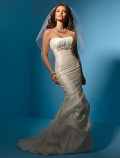 Slim line Strapless Chapel train Wedding Dress (yz0395)