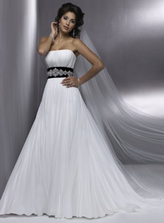 Slim Strapless A-line Chapel Train Chiffon Wedding Dresses (SK0068)