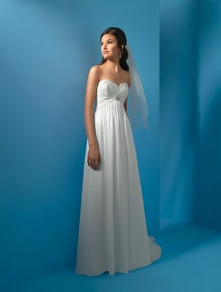 Slim line Sweethaert Chapel train Wedding Dress (yz0389)