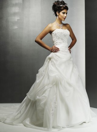 Strapless A-line Chapel Train Organza Lace Wedding Dresses (SK0045)