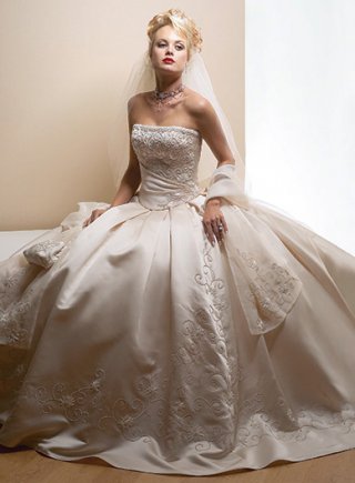 Strapless Ballgown Style Wedding Dresses (SR0194)