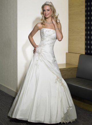 Strapless Slim A-line Taffeta Lace Wedding Dresses (SR0145)