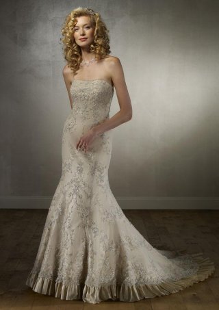Mermaid/Trumpet Embroidery Applique Lace Wedding Dress