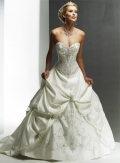 Sweetheart Neckline Embroidery Satin Wedding Dress