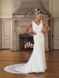 A-line/Princess V-neck Embroidered Lace Wedding Dress