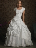Ivory Romantic Taffeta Modest Ball Gown Wedding Dress With Sleeves