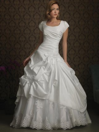 Ivory Romantic Taffeta Modest Ball Gown Wedding Dress With Sleeves