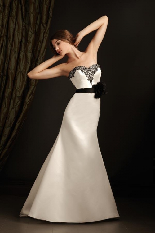 Sweehteart Neckline Embroidery Black and Ivory Wedding Dress