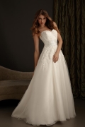 Sweetheart Neckline Sash Lace Applique Wedding Dress