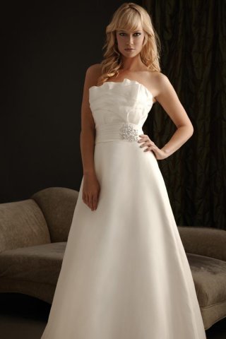 Elegant Crystal brooch Ruffled Sash Taffeta Wedding Dress