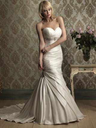 Sweetheart Beaded Fitted Mermaid/Trumpet Wedding Dress