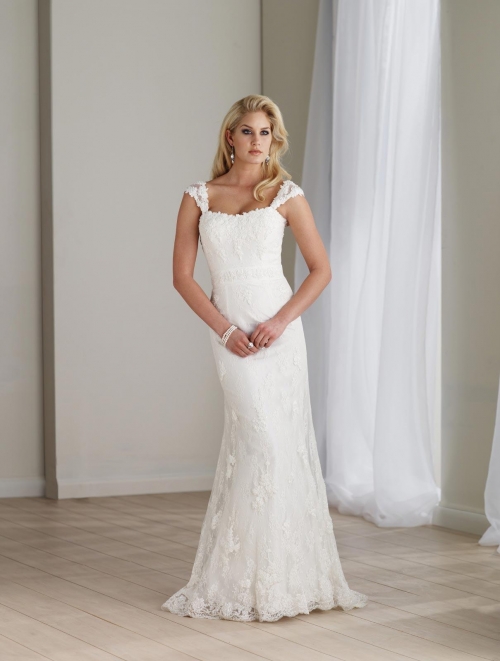 Long Wedding Dress Ivory Lace Staps Scoop Neckline