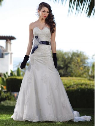 Ivory/Dark Navy Wedding Dress Long Flower Appliques Strapless