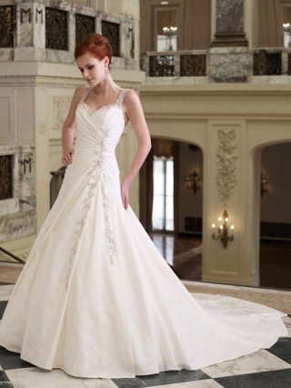 V-neck Strapless Lace Appliqu