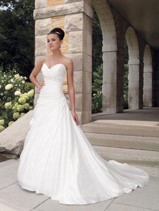 Elegant Strapless Beaded A-line/Princess Satin Wedding Dress