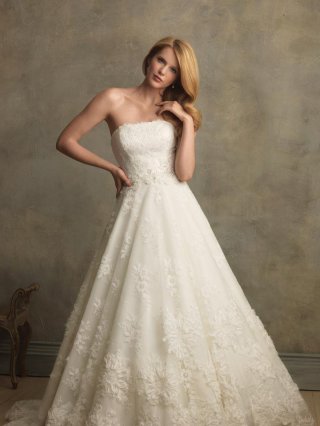 Ivory Applique Lace Couture Vintage Wedding Dresses