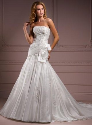 Modern Strapless Beaded Lace Organza Bow Wedding Gown