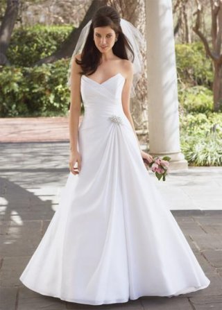 V-neck Taffeta Crystal Brooch A-line/Princess Bridal Dress