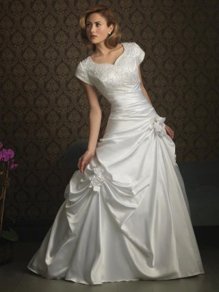 Gorgeous Ball Gown Modest Wedding Dress With Sleeves