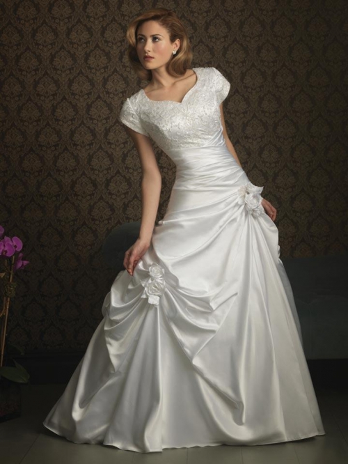 Gorgeous Ball Gown Modest Wedding Dress With Sleeves