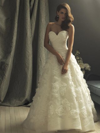 Romantic Flower Ball Gown Designer Vintage Wedding Dress