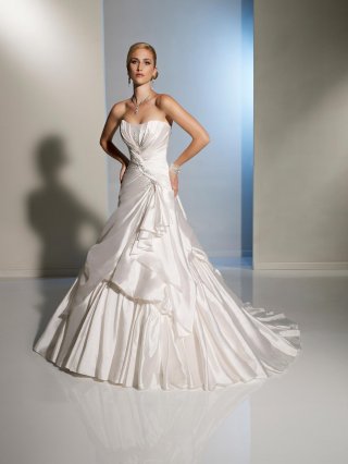 Gorgeous Wedding Dress Beading Taffeta Strapless Ball Gown