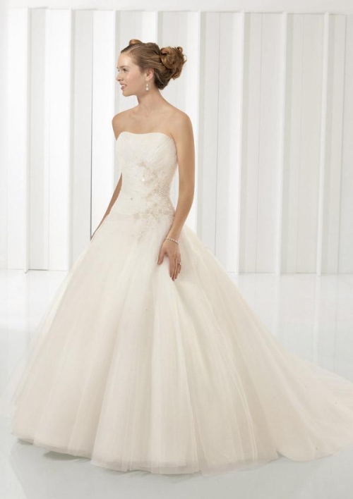 Ivory Strapless Embroidery Satin Tulle Ball Gown Wedding Dress