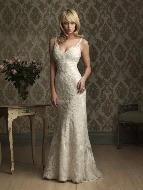 Sexy Lace Applique Fitted Sheath Wedding Dress