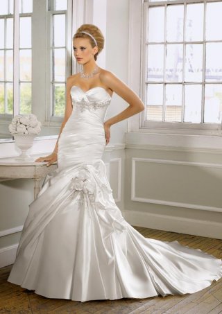 Sweetheart Neckline Beaded Embroidery Satin Sheath Wedding Dress