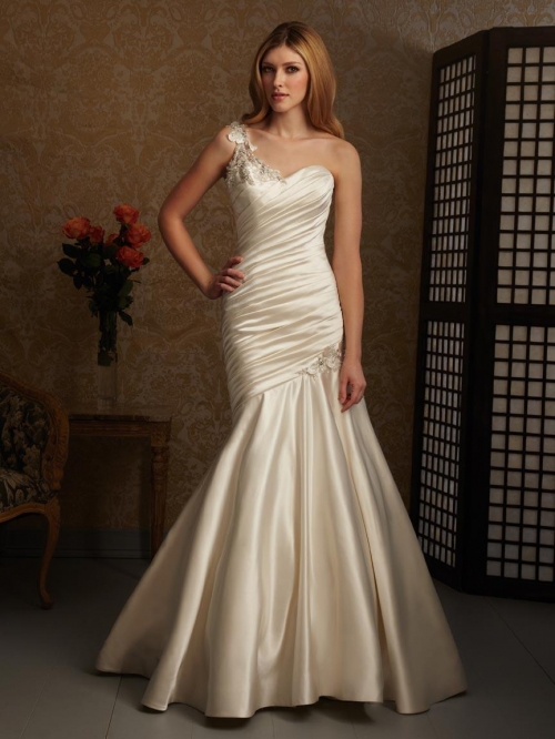 One Shoulder Dropped Fitted Mermaid/Trumpet Wedding Gown