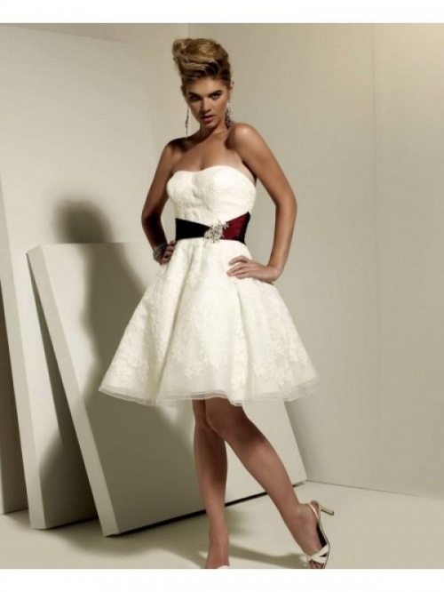 Ivory/Burgundy Wedding Dresses Short Sash Lace Sweetheart