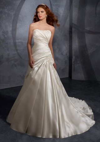 Simple Elegance Strapless Ruffles A-line/Princess Wedding Gown