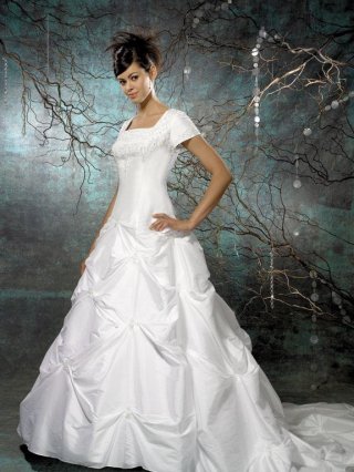 Strapless Taffeta Ball Gown Modest Wedding Dress With Sleeves