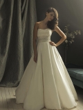 Romantic Beaded Taffeta Ball Gown Vintage Wedding Dresses