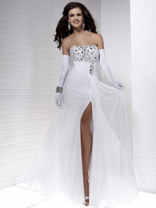 Elegant Prom Gown White Beaded Chiffon Strapless