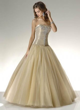 Sweetheart Strapless Floor Length Tulle Prom Gown
