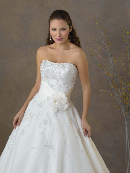 New Floor Length A-Line Strapless Low Back Sweep Train With Embroidery,Flower,Button Wedding Dresses WDresses01024