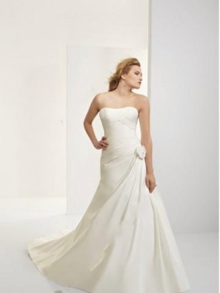 strapless ruched bodice flower decoration taffeta bridal gown