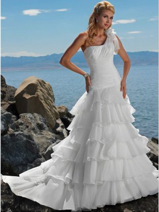 Hot Sale Princess Multi-layers One Shoulder Couture Sweep/ Brush Length Gorgeous Beach Wedding Dress Under 200