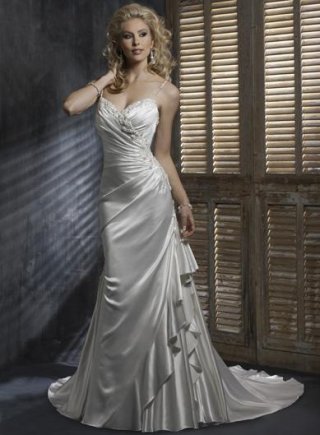 Ivory Elegant Embellished Lace A-Line Silhouette Formal Wedding Dress (BOTS0754)