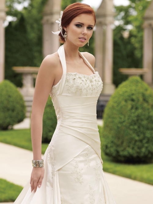 Ivory Halter Neckline A Line Silhouette Wedding Dress (BOTS1211)
