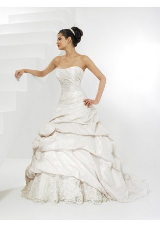 Silk-like Taffeta Strapless The ball gown Wedding Dresses (BOTS1250)