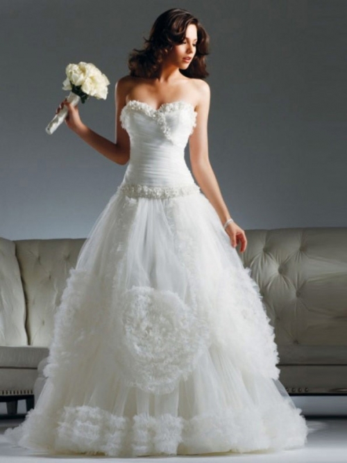 Brilliant Floor Length A-Line Sweetheart Low Back Sweep Train With Applique Wedding Dresses WDresses00920