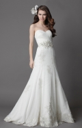 A-line/Princess Sweetheart Sweep/Brush Train Stain Lace Elegant Wedding Dress (BS00331)