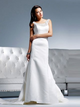 Chaste Floor Length A-Line Sweetheart Low Back Sweep Train With Beads,Button Wedding Dresses WDresses00817