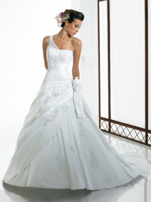 Chic Floor Length A-Line One Shoulder Zipper Sweep/Brush Train With Beads Wedding Dresses