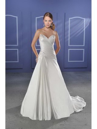 Fairytale Floor Length A-Line Sweetheart Low Back Sweep Train With Button Wedding Dresses WDresses01005