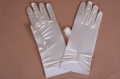 Beated Simple Short Wedding Gloves
